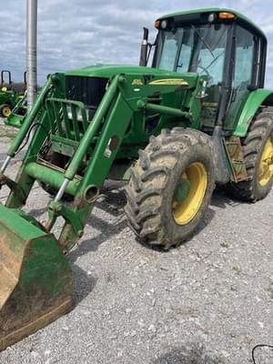 2009 John Deere 7330 Image
