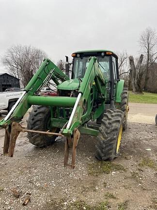 Image of John Deere 7330 equipment image 3