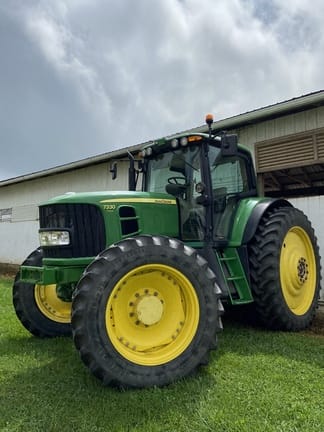 Main image John Deere 7330