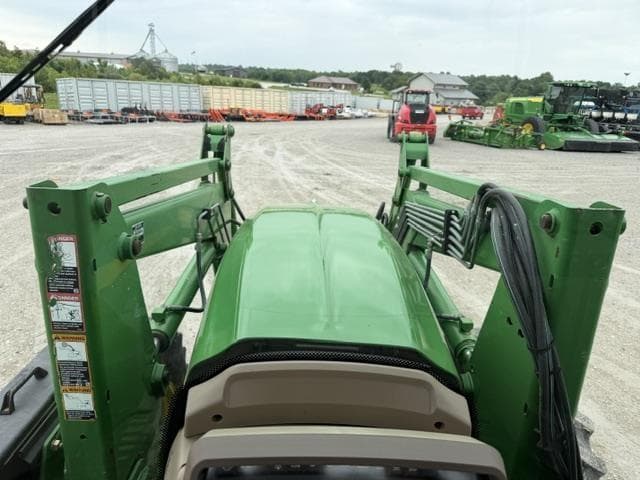 Image of John Deere 7330 equipment image 3