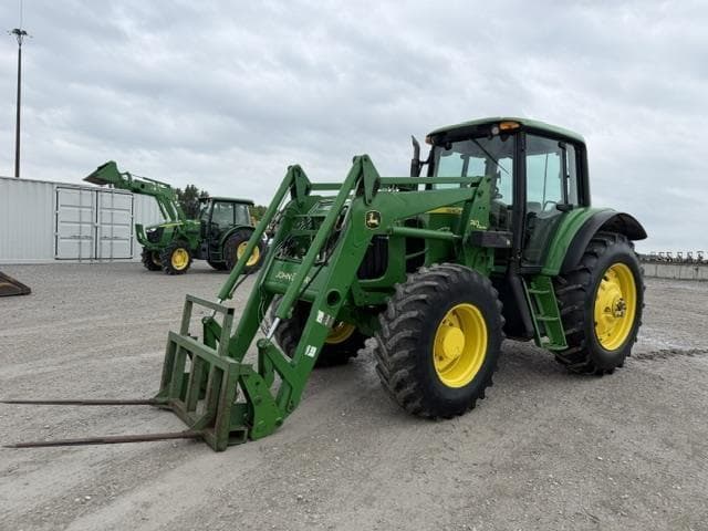 Image of John Deere 7330 Primary image