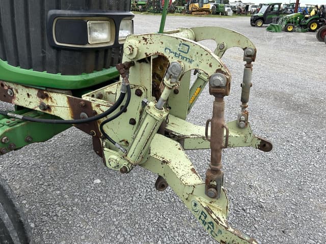 Image of John Deere 7330 equipment image 3
