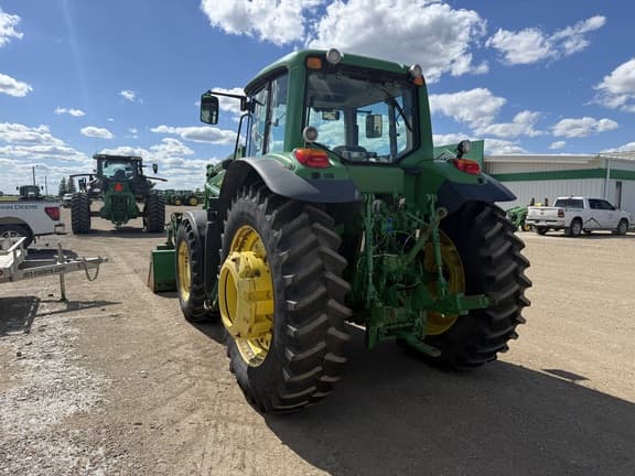 Image of John Deere 7330 equipment image 4