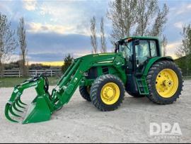 Image of John Deere 7330 equipment image 2