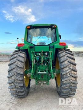 Image of John Deere 7330 equipment image 3