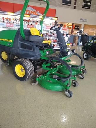 Image of John Deere 7400 Primary image