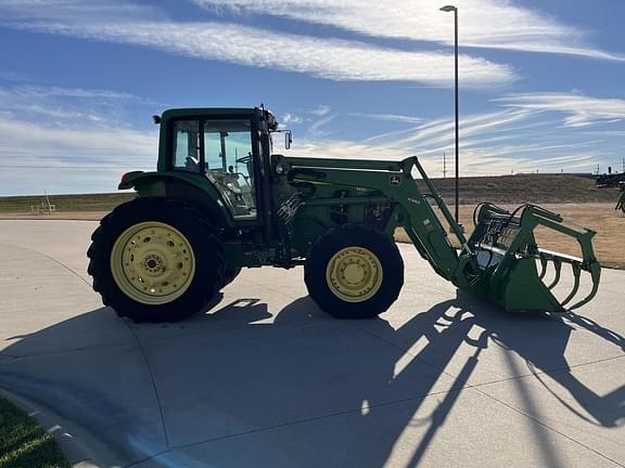 Image of John Deere 7430 Premium equipment image 3