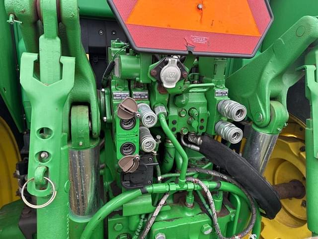 Image of John Deere 7430 Premium equipment image 4