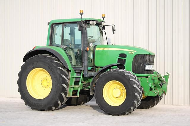 Image of John Deere 7530 Premium equipment image 3