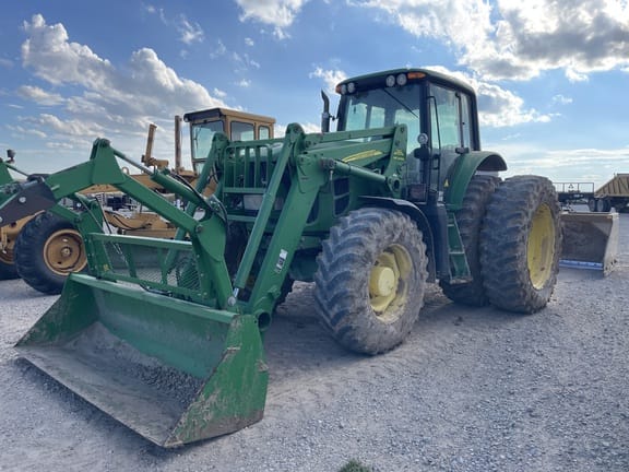 2009 John Deere 7530 Premium Equipment Image0