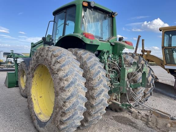 Image of John Deere 7530 Premium equipment image 3