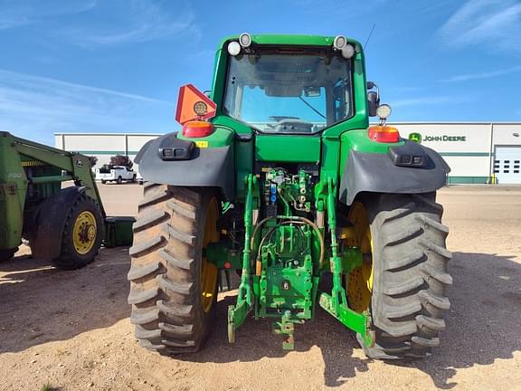 Image of John Deere 7530 Premium equipment image 3