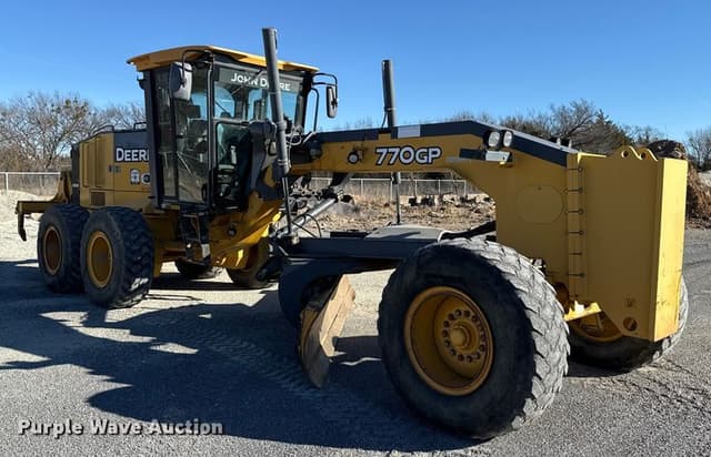 Image of John Deere 770GP equipment image 2