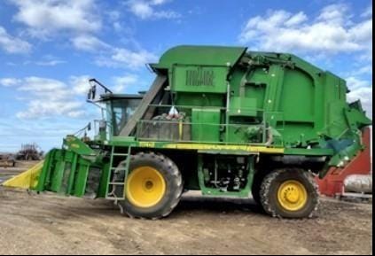 2009 John Deere 7760 Equipment Image0