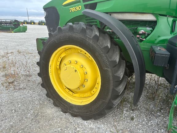 Image of John Deere 7830 equipment image 2