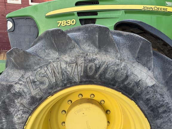 Image of John Deere 7830 equipment image 1