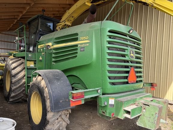2009 John Deere 7850 Equipment Image0