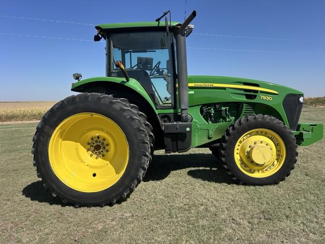 Image of John Deere 7930 equipment image 1