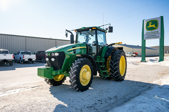 Image of John Deere 7930 equipment image 1