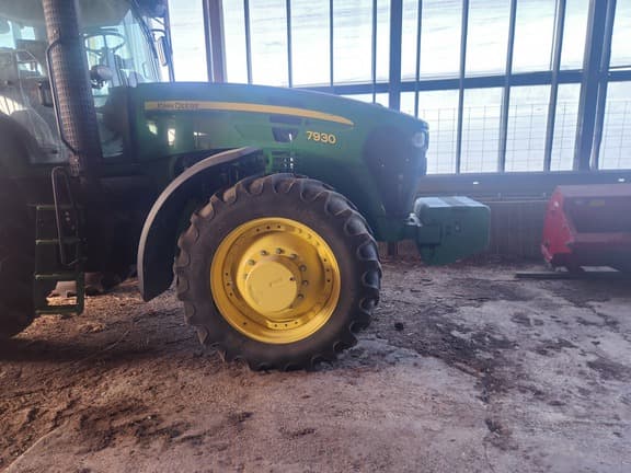 Image of John Deere 7930 equipment image 4