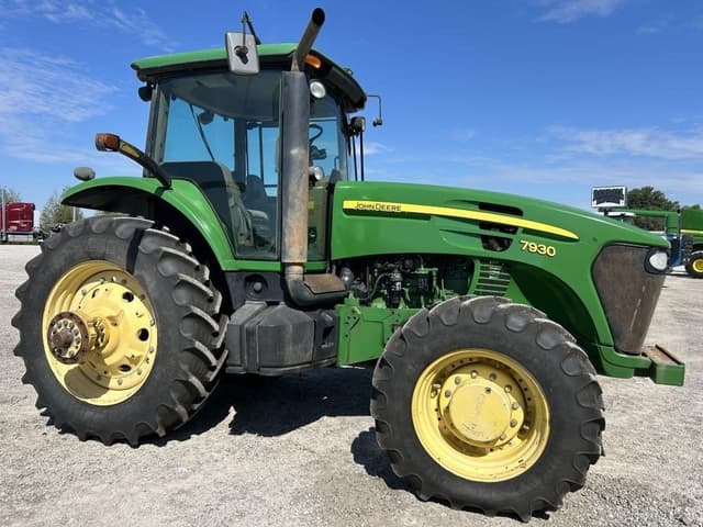 Image of John Deere 7930 equipment image 1