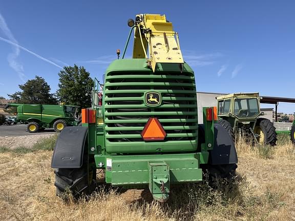 Image of John Deere 7950 equipment image 3