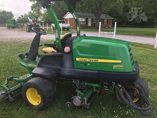 Image of John Deere 8000 equipment image 1