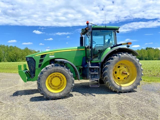 Image of John Deere 8130 equipment image 2