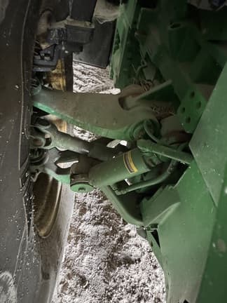 Image of John Deere 8130 equipment image 3