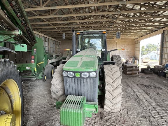 Image of John Deere 8130 equipment image 1