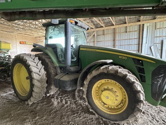 Image of John Deere 8130 equipment image 4