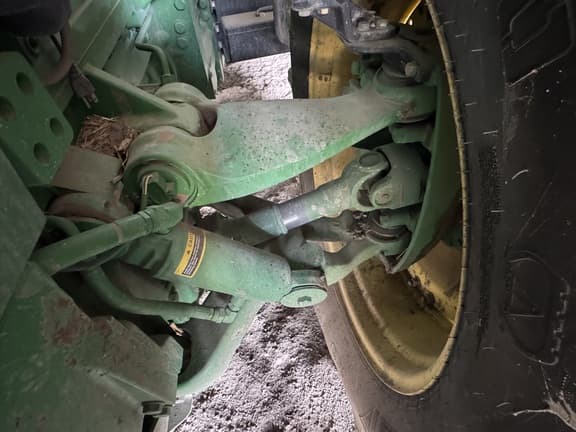 Image of John Deere 8130 equipment image 2