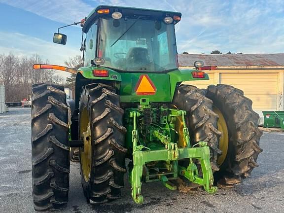 Image of John Deere 8130 equipment image 3