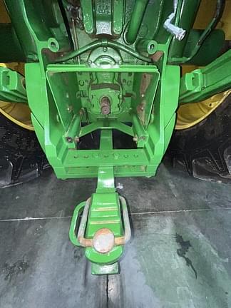 Image of John Deere 8130 equipment image 2