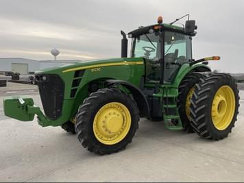 Main image John Deere 8230