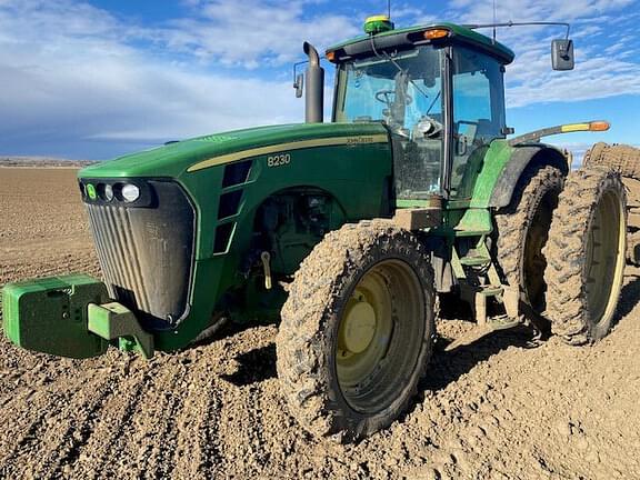 Image of John Deere 8230 equipment image 3