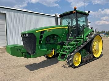 Main image John Deere 8230T