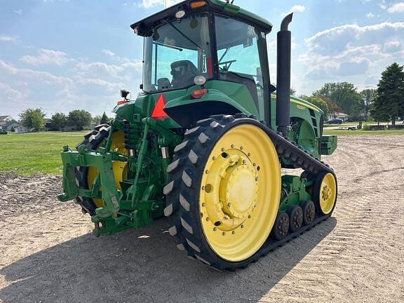 Image of John Deere 8230T equipment image 4