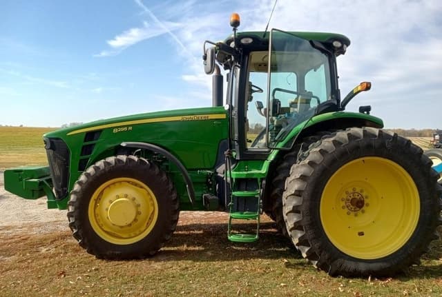 Image of John Deere 8295R equipment image 2