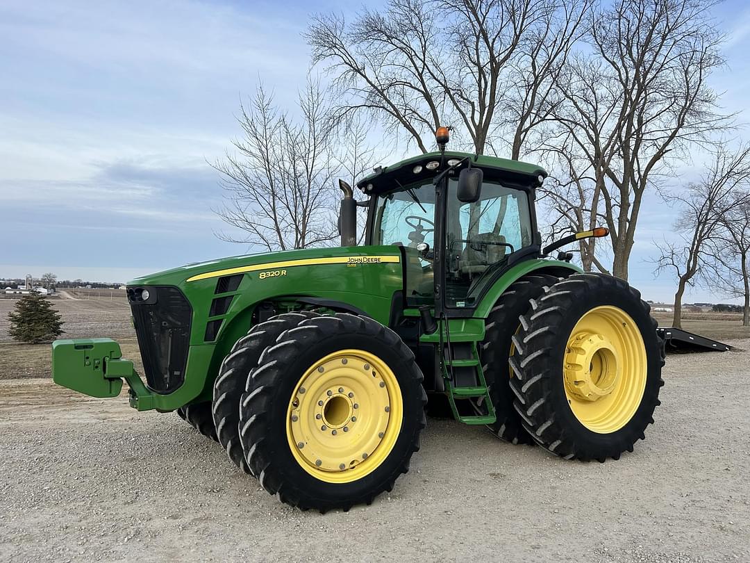 Image of John Deere 8320R Primary image