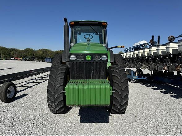 Image of John Deere 8330 equipment image 1