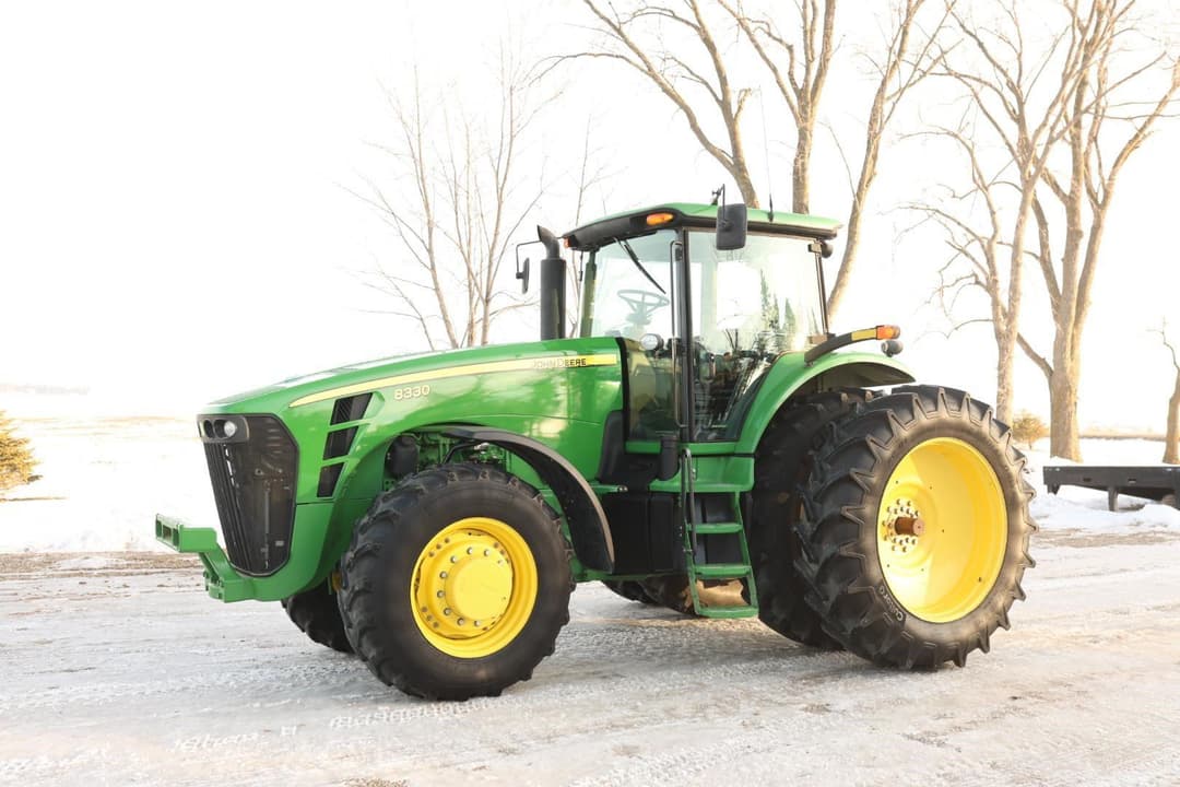 Image of John Deere 8330 Primary image