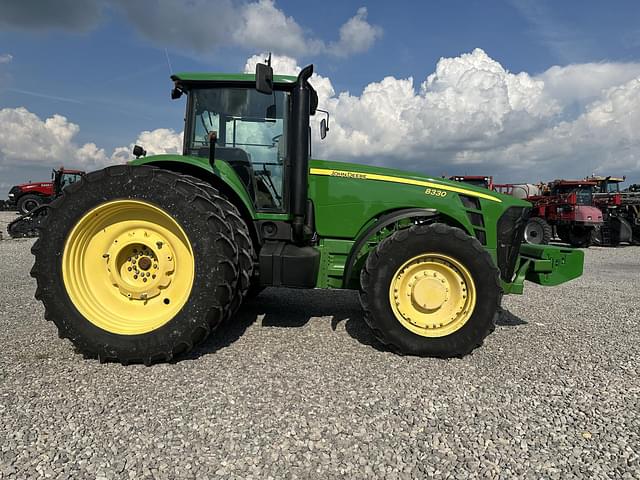 Image of John Deere 8330 equipment image 3