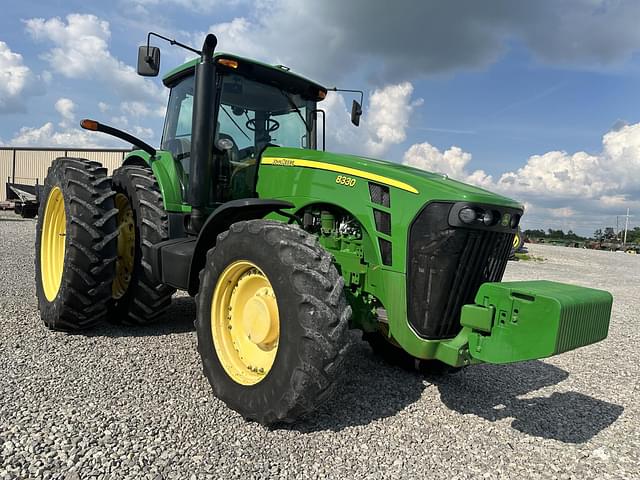 Image of John Deere 8330 equipment image 1