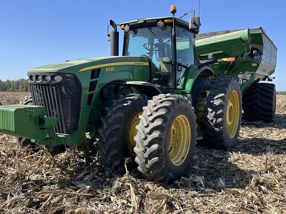 Image of John Deere 8330 equipment image 1