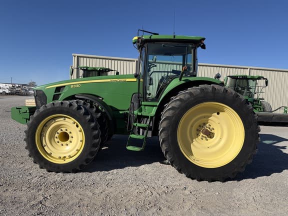 Image of John Deere 8330 equipment image 1