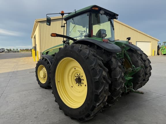 Image of John Deere 8330 equipment image 4
