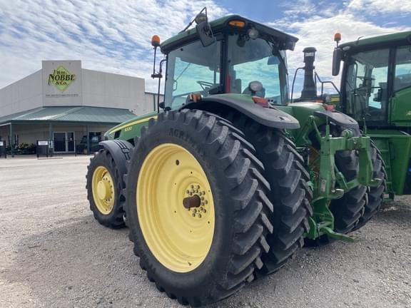 Image of John Deere 8330 equipment image 1