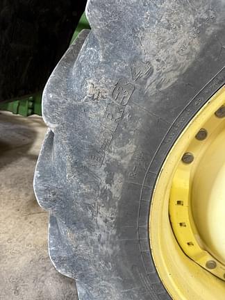 Image of John Deere 8330 equipment image 3