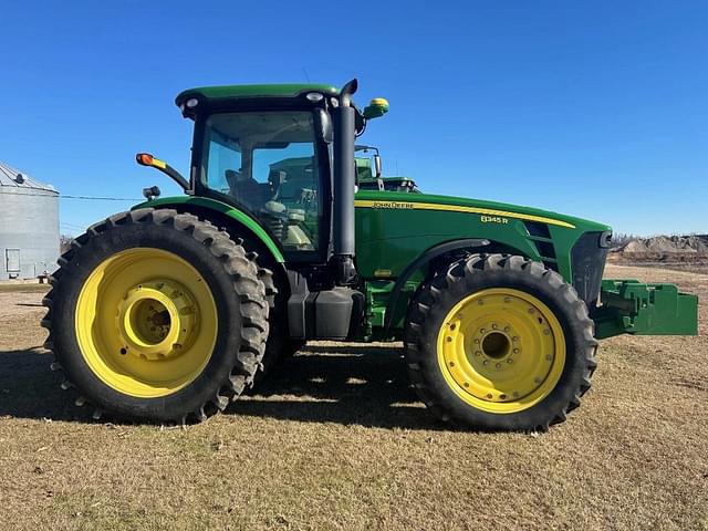 Image of John Deere 8345R equipment image 2